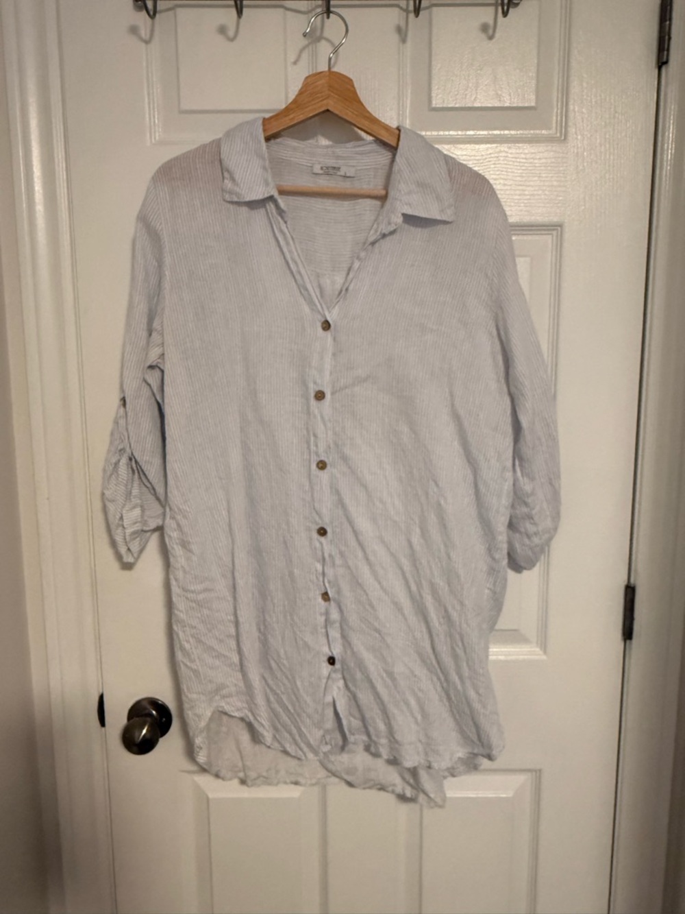 3/$20 Light Blue ladies Button-Up Linen Shirt